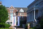 New Debate 2020 Signs on Campus 05 by Belmont University and Sam Simpkins