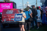Dump Trump Sign by Belmont University and Sam Simpkins